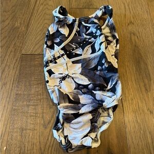 Black & White Floral Hibiscus Gymnastics Leotard - Youth Small - Crystal Accents